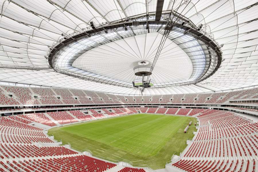 Taget ved at falde sammen på det polsk nationalstadion: VM-test må flyttes Taget ved at falde sammen på det polsk nationalstadion: VM-test må flyttes