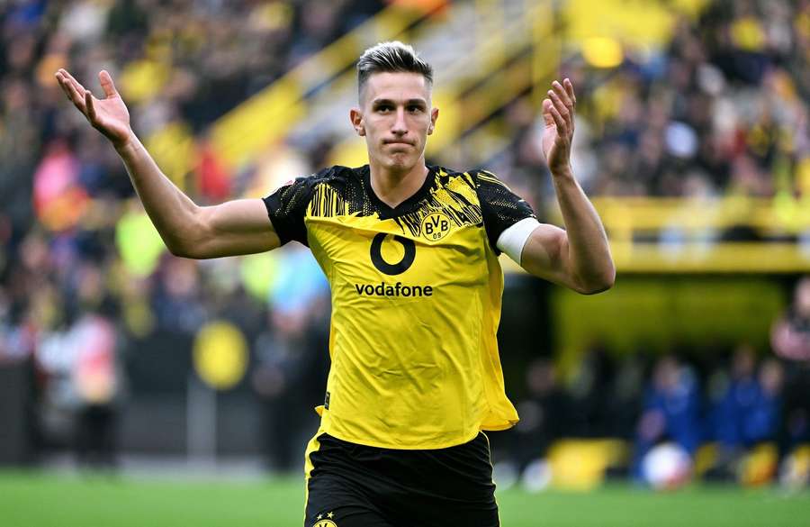 El contrato de Schlotterbeck expira en 2027