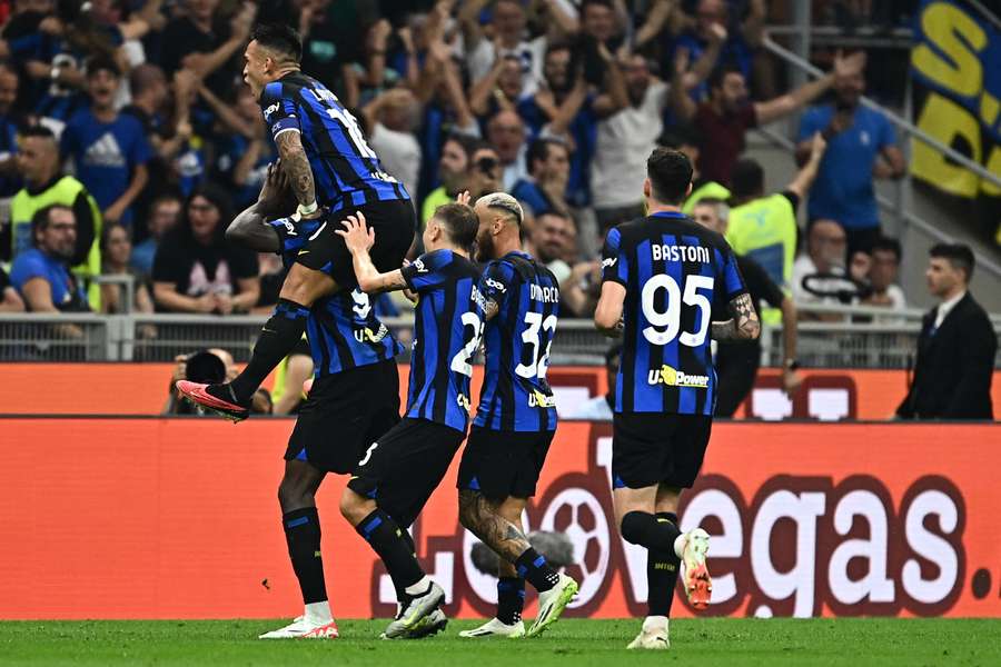 Inter dominierte die AC Milan.