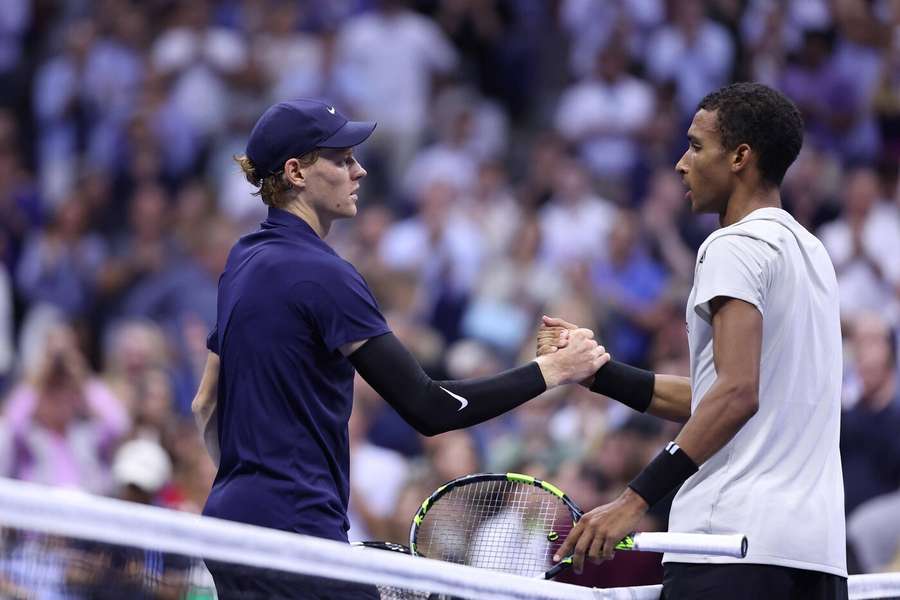 Felix Auger-Aliassime si zahraje o první triumf na Masters. Felix Auger-Aliassime si zahraje o první triumf na Masters.