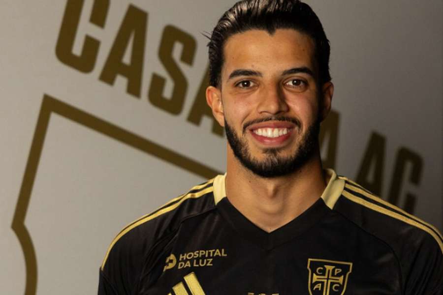 Kaique Rocha oficializado pelo Casa Pia