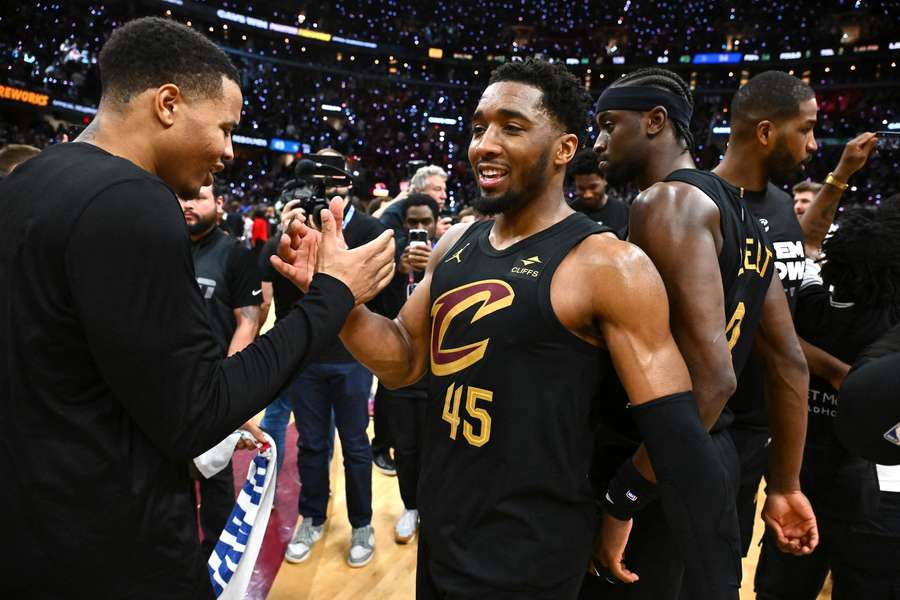Cleveland slaví postup do druhého kola play off NBA.