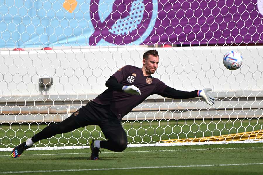 Manuel Neuer se fissure mais colmate encore les brèches