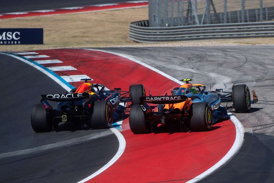 Verstappen e Norris andaram roda a roda no Texas