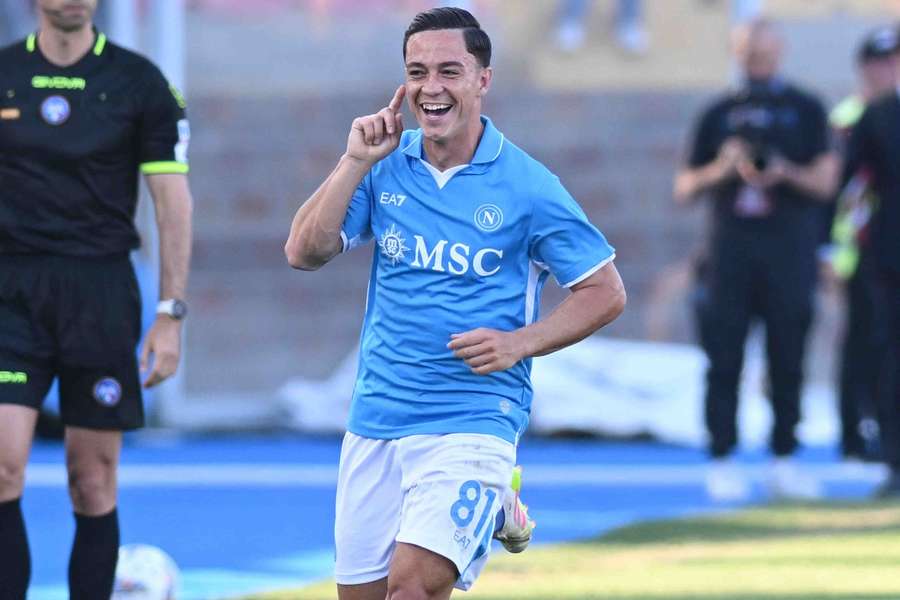 Raspadori fez o único gol do jogo em cobrança de falta