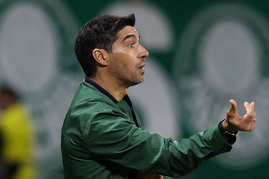 Abel Ferreira deitou a toalha ao chão Abel Ferreira deitou a toalha ao chão