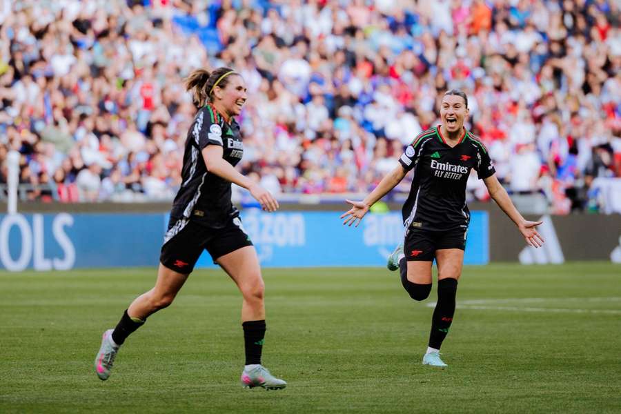 Mariona Caldentey comemorando o golo contra o Lyon