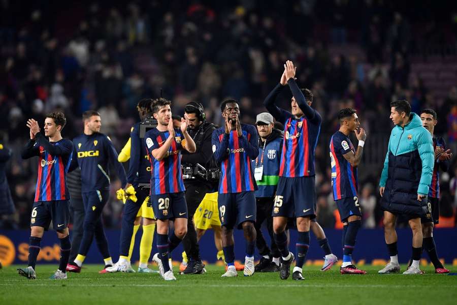 El Barça festeja su triunfo liguero ante el Cádiz