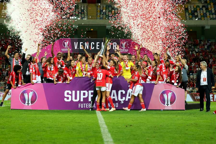 Benfica conquistou a Supertaça