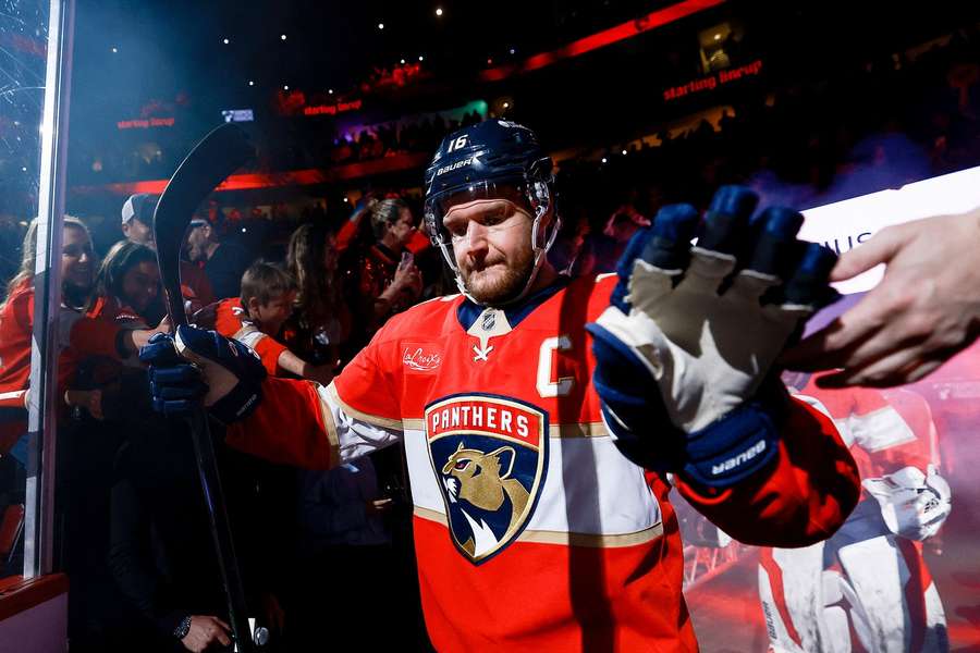 Barkov získal hneď dve trofeje.