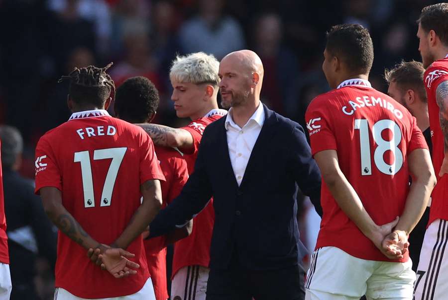 Manchester United sikrede sig tredjepladsen efter at have afsluttet sæsonen med 75 point. Manchester United sikrede sig tredjepladsen efter at have afsluttet sæsonen med 75 point.