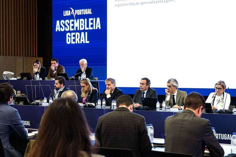 Clubes da Liga 2 defendem votação de 2024 sobre mecanismo de solidariedade da UEFA Clubes da Liga 2 defendem votação de 2024 sobre mecanismo de solidariedade da UEFA