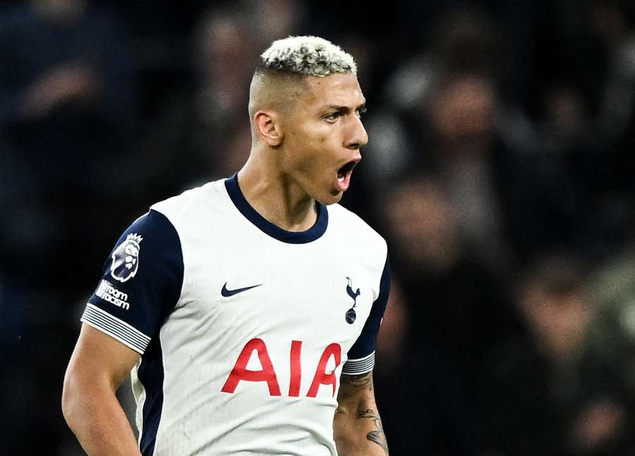 Richarlison voltou a marcar com a camisa do Tottenham