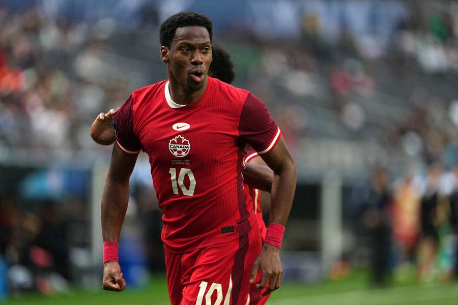 Jonathan David com a camisola da seleção canadiana