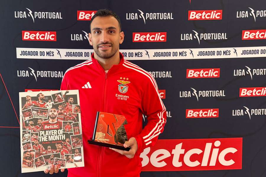 Pavlidis com os galardões Pavlidis com os galardões