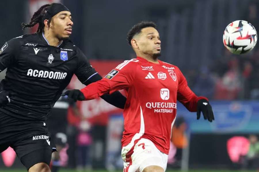 Brest e Auxerre empataram no arranque da 22.ª jornada da Ligue 1