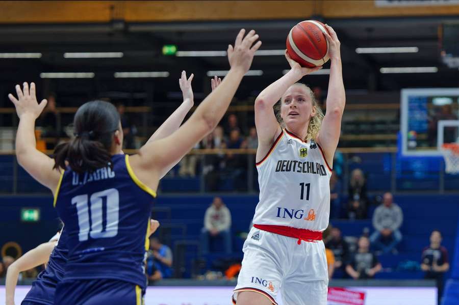 Marie Gülich (#11) und die deutsche Basketballnationalmannschaft treffen bei der EM auf Gastgeber Slowenien, Frankreich und Großbritannien.