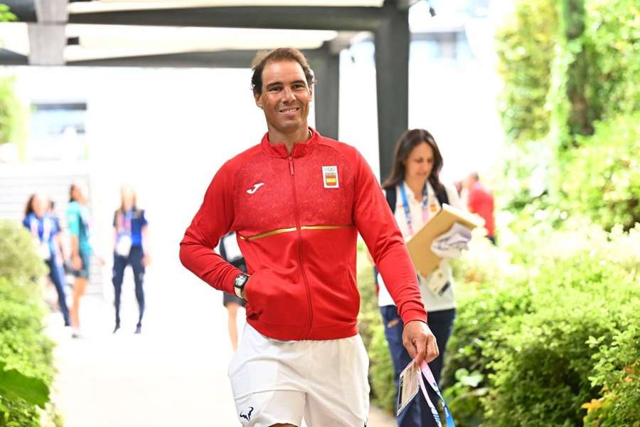 Rafael Nadal má problémy se stehnem, které by však neměly ohrozit jeho start v Paříži.