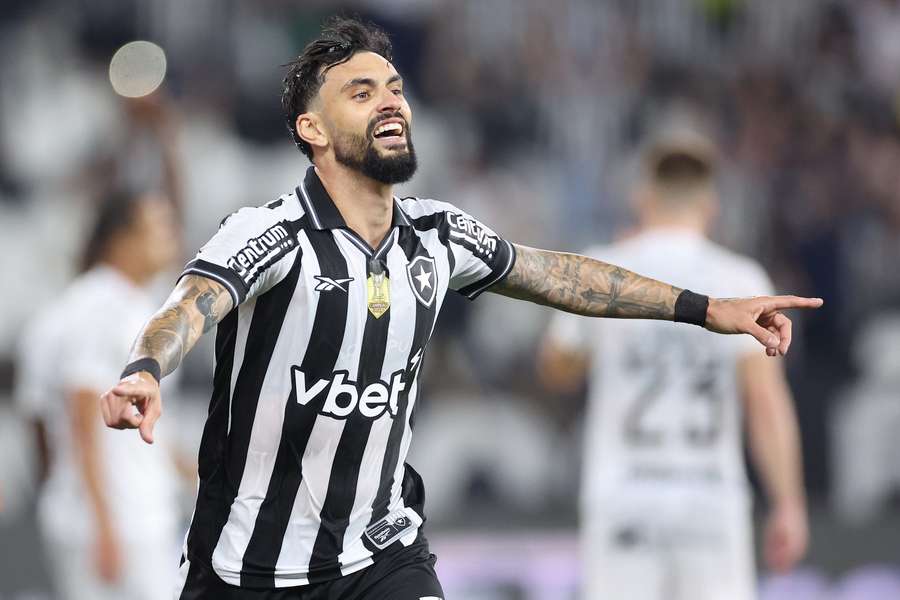 Mastriani fez seu primeiro gol pelo Botafogo diante do Ceará Mastriani fez seu primeiro gol pelo Botafogo diante do Ceará