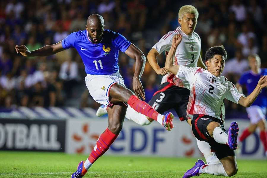 La France accrochée par le Japon 1-1 pour sa dernière répétition