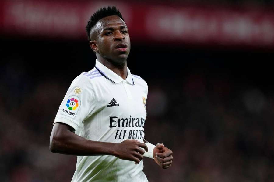 Copa del Rey: Vinicius effigy hung from bridge before Madrid derby