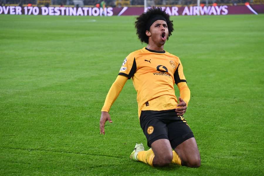 Karim Adeyemi schoss das Tor zum 3:0. Karim Adeyemi schoss das Tor zum 3:0.