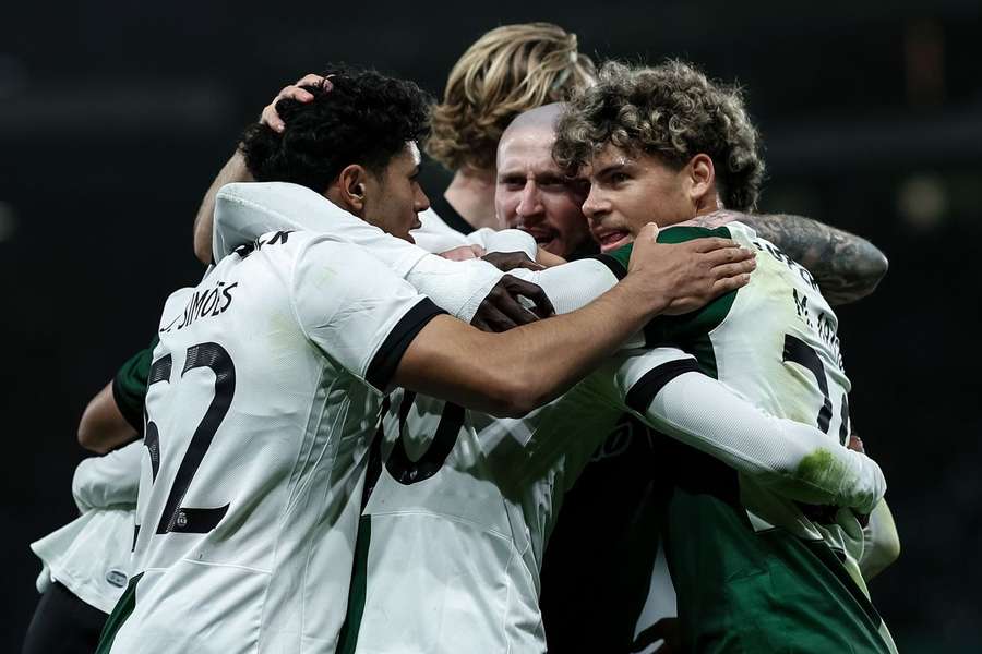 Sporting procura diminuir diferença para o FC Porto