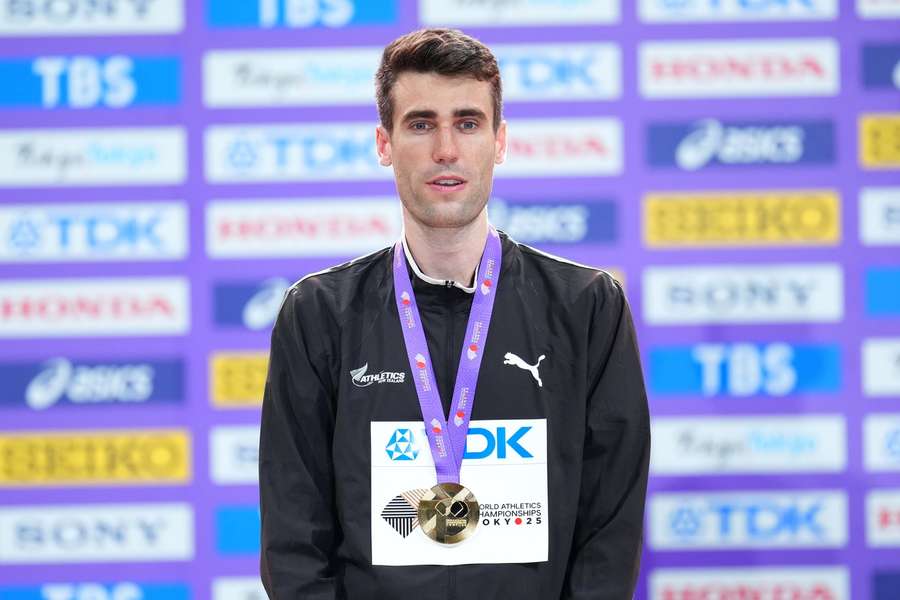 Mistrz olimpijski w skoku wzwyż odda dolara za każdy pokonany centymetr w tym sezonie