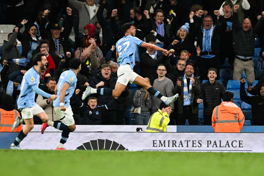 Manchester City monte sur le podium