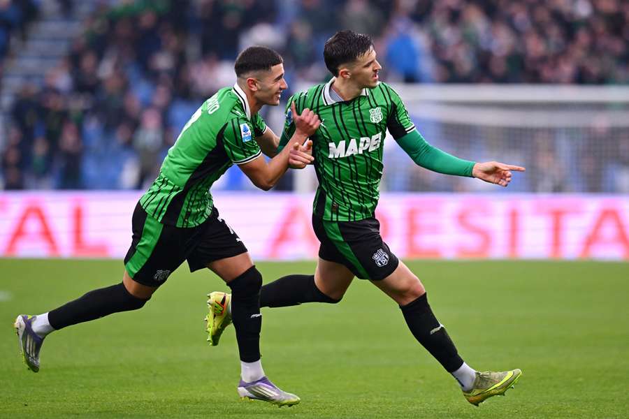 Muharemovic festeja após o golo do 2-1