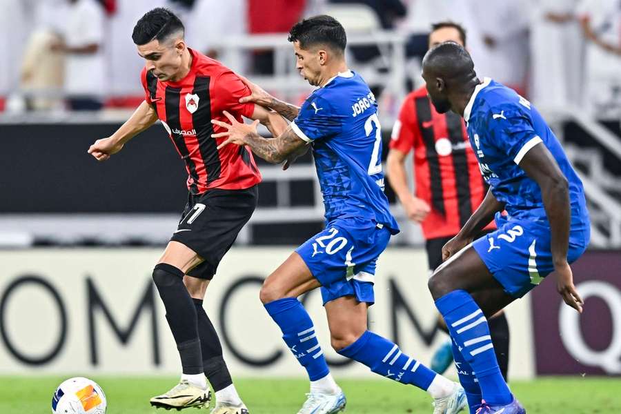 João Cancelo foi o grande destaque na equipa de Jorge Jesus