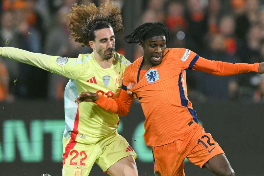 Holanda e Espanha fizeram um grande jogo em Roterdã