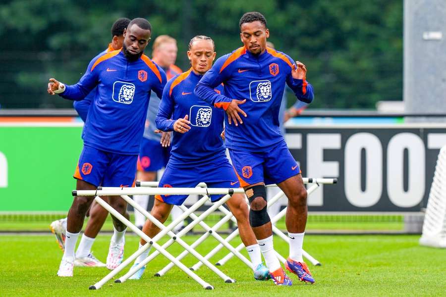 Oranje traint met complete selectie