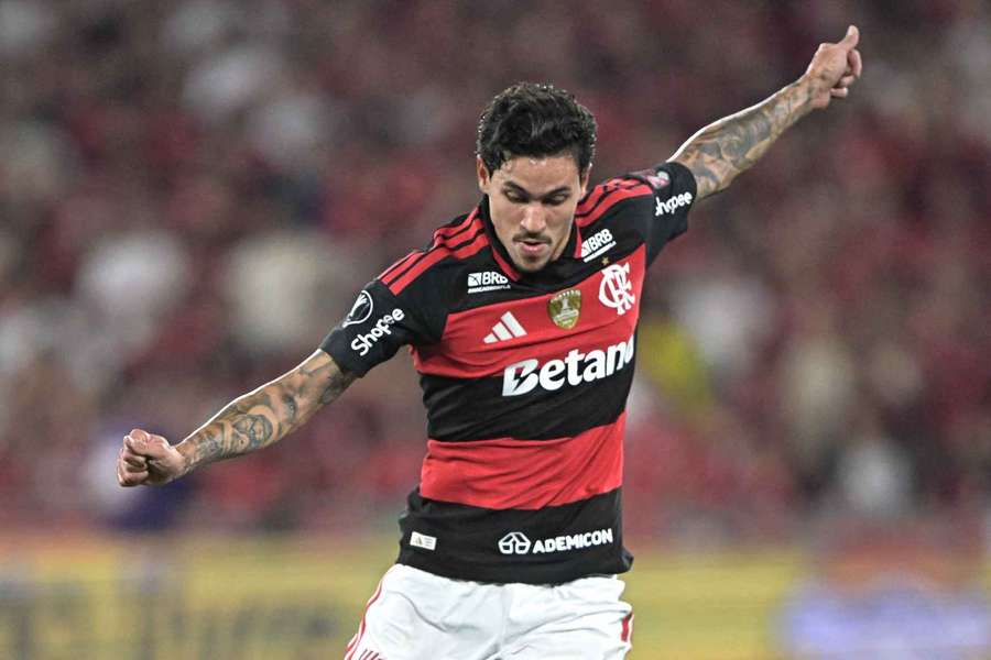 Pedro deu duas assistências na vitória do Flamengo por 2 a 1 no Maracanã
