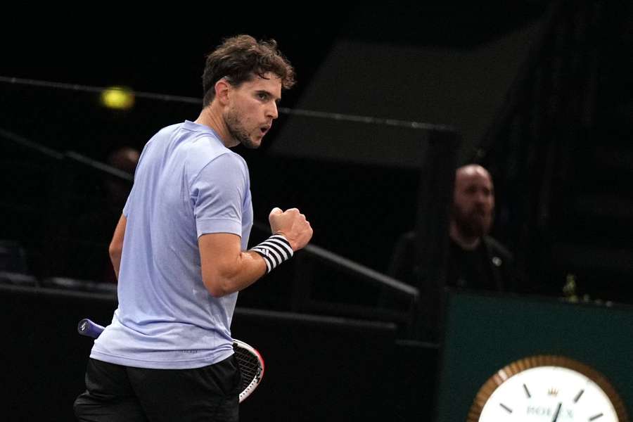 Thiem regressou de uma longa viagem durante o seu duelo com Wawrinka