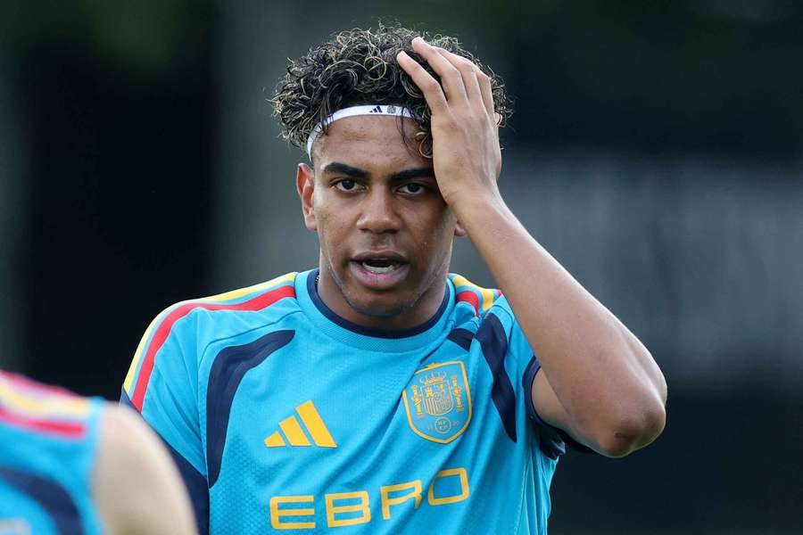 Yamal WILL feature for Spain as Luis de la Fuente confirms he is in "perfect condition" Yamal WILL feature for Spain as Luis de la Fuente confirms he is in "perfect condition"