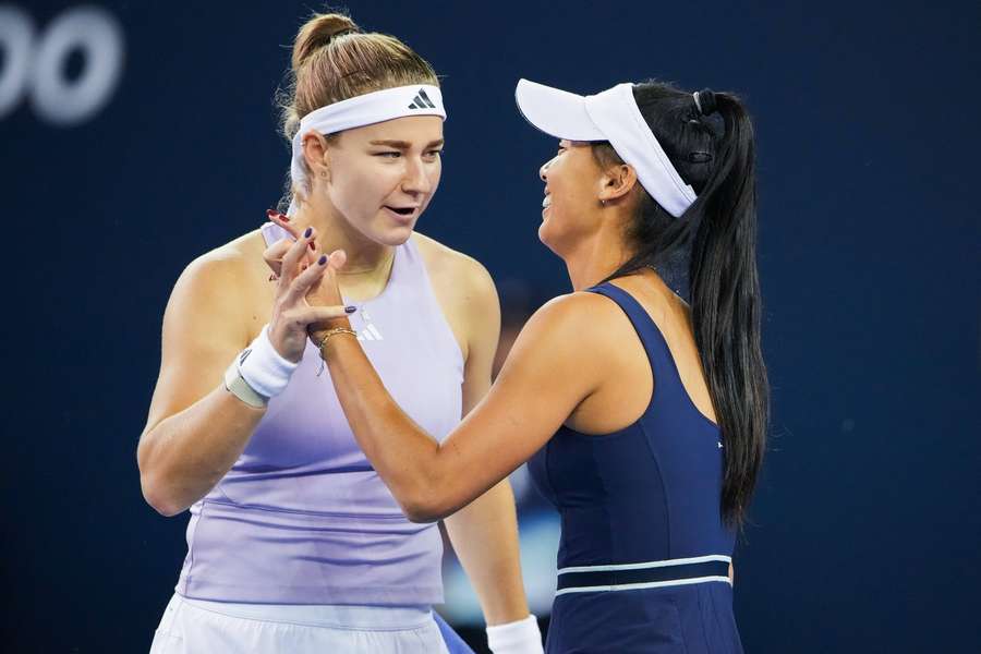 Karolína Muchová a Priscilla Honová ve čtyřhře v Pekingu excelují.