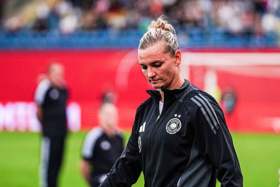 Die deutsche Mannschaft muss gegen die USA ohne Topstürmerin Alexandra Popp auskommen.