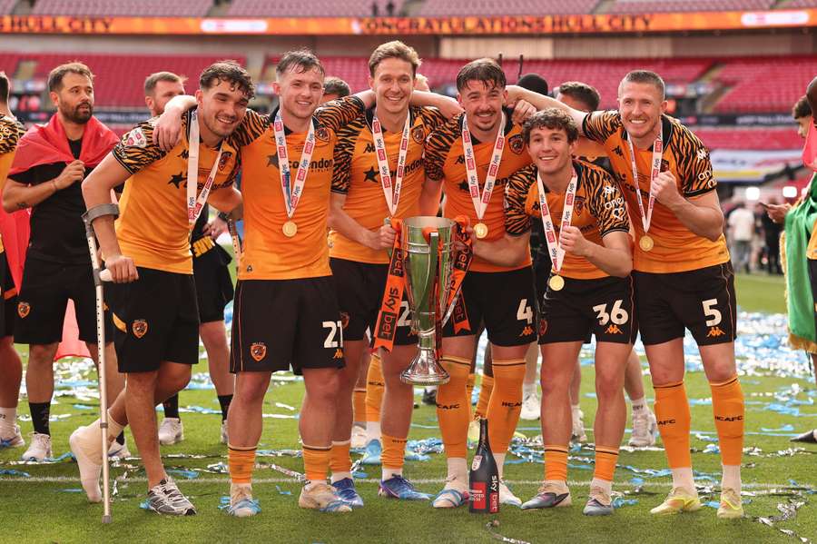 Hull slaví postup do Premier League. Hull slaví postup do Premier League.
