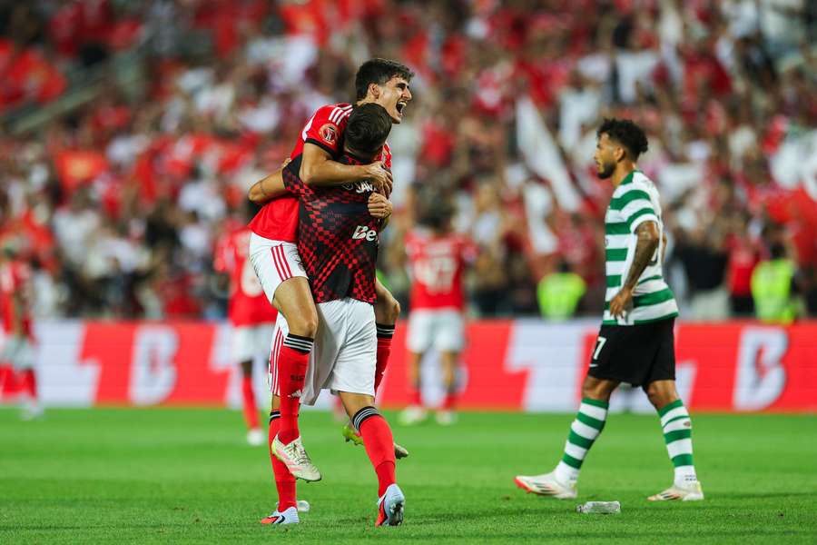 Benfica derrotou o Sporting na Supertaça