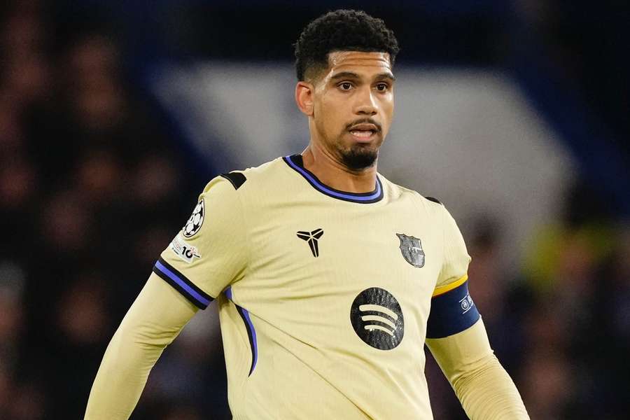 Ronald Araújo está de volta