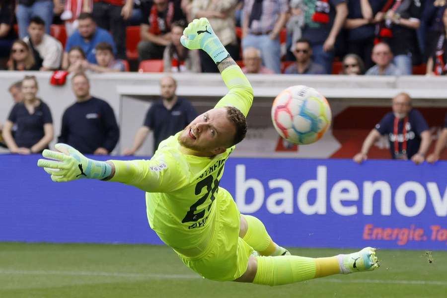 Mark Flekken speelt sinds 2018 bij SC Freiburg en vertrekt na een periode van vijf jaar