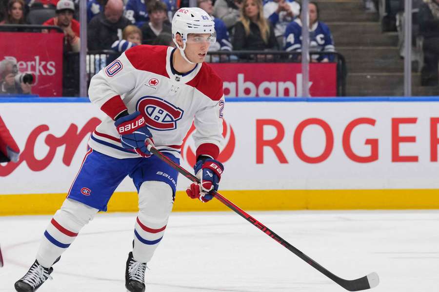 Slafkovský na prvý kanadský bod v novej sezóne NHL stále čaká. Slafkovský na prvý kanadský bod v novej sezóne NHL stále čaká.