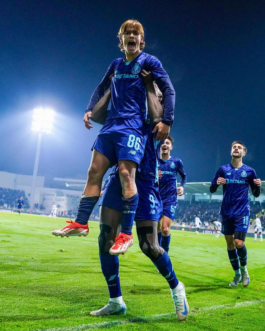 O famoso festejo de Samu com Rodrigo Mora
