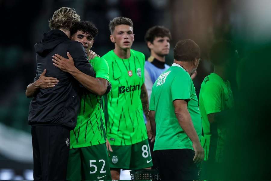 Hjulmand abraça João Simões