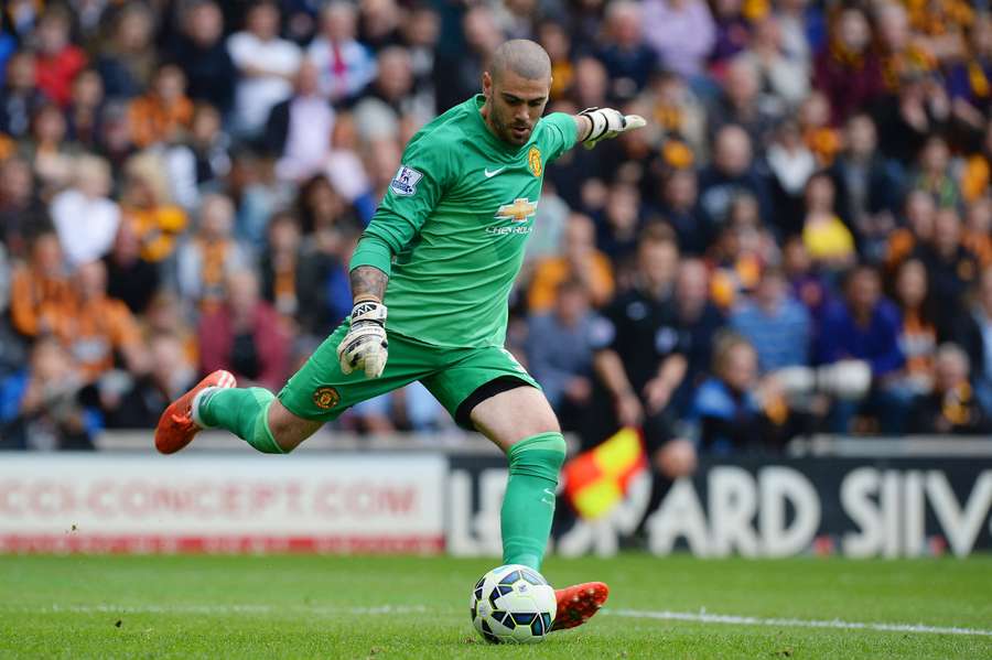 To on tam grał?! #1 - Victor Valdes i jego dwa mecze dla Manchesteru United To on tam grał?! #1 - Victor Valdes i jego dwa mecze dla Manchesteru United
