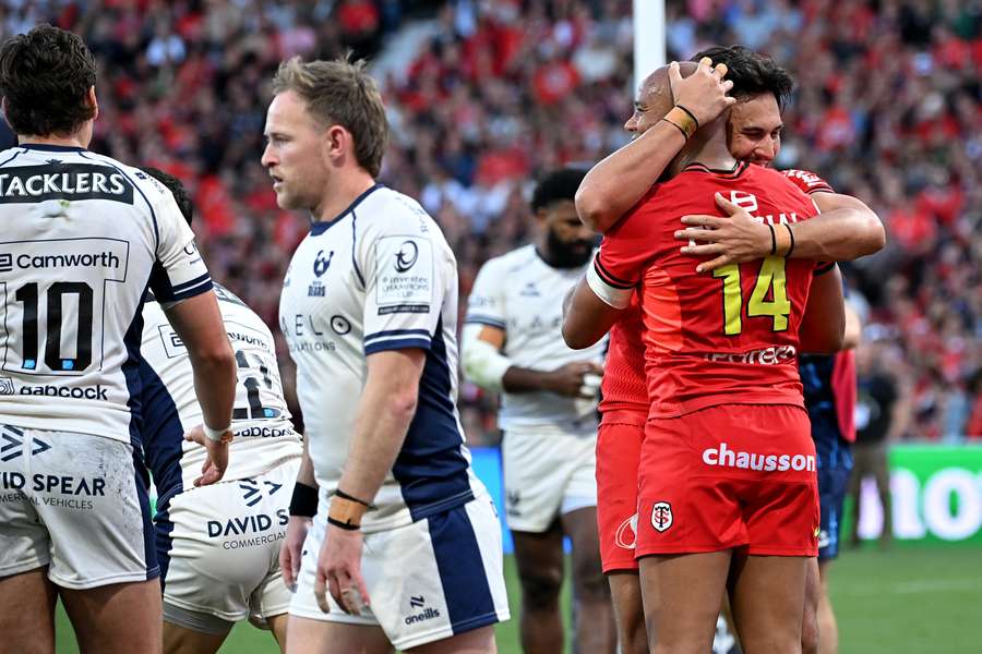 Toulouse scored over 50 points to sink the Bears Toulouse scored over 50 points to sink the Bears