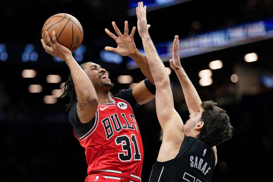 Jaden Ivey durante jogo do Chicago Bulls contra o Brooklyn Nets