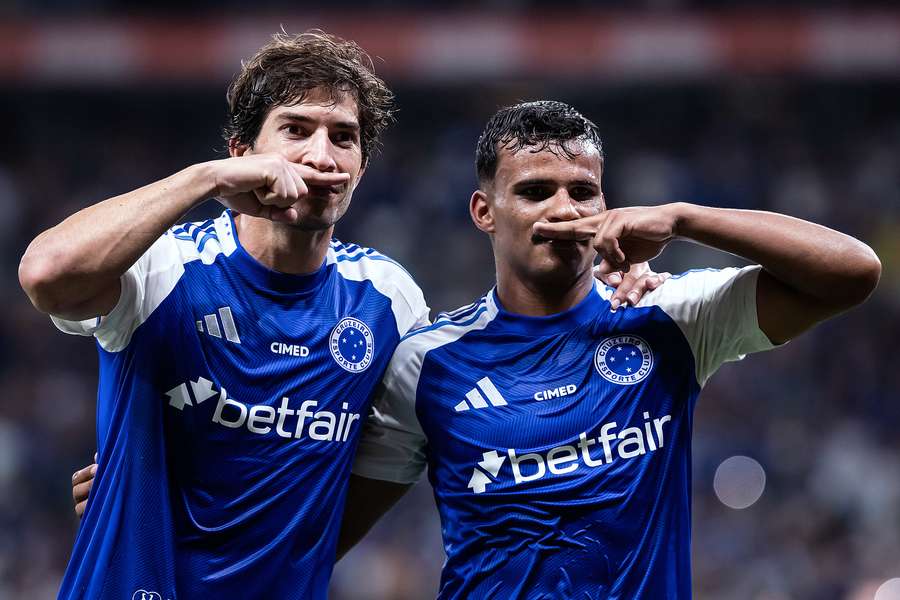 Lucas Silva e Kaiki fizeram os gols da vitória do Cruzeiro no Mineirão Lucas Silva e Kaiki fizeram os gols da vitória do Cruzeiro no Mineirão