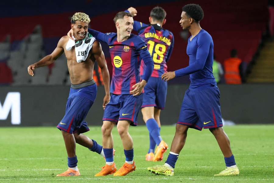 Lamine Yamal, Marc Casadó y Balde, tras el Barça-Elche